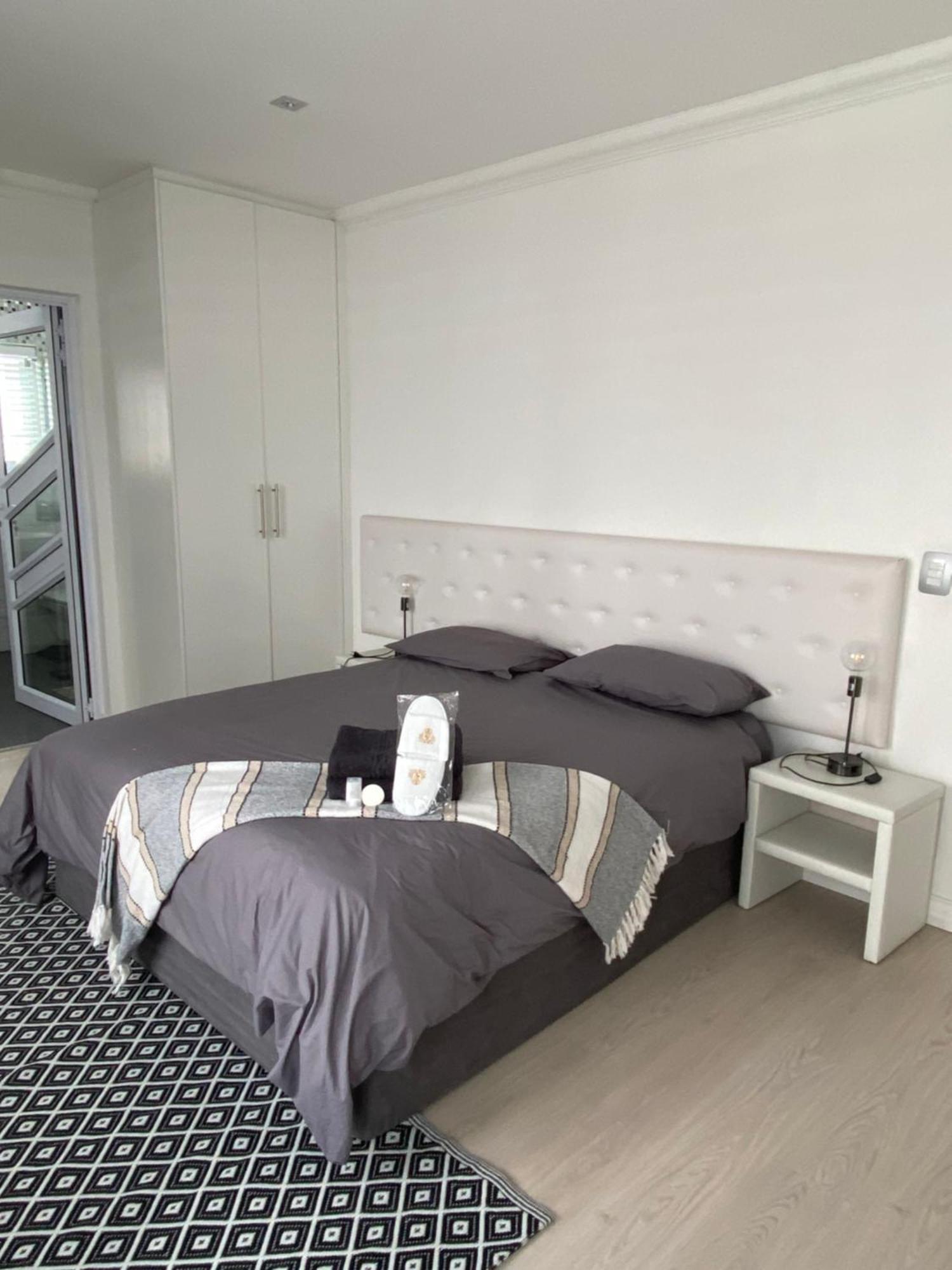Bed And Breakfast Villa Livadia Cape Town Ngoại thất bức ảnh