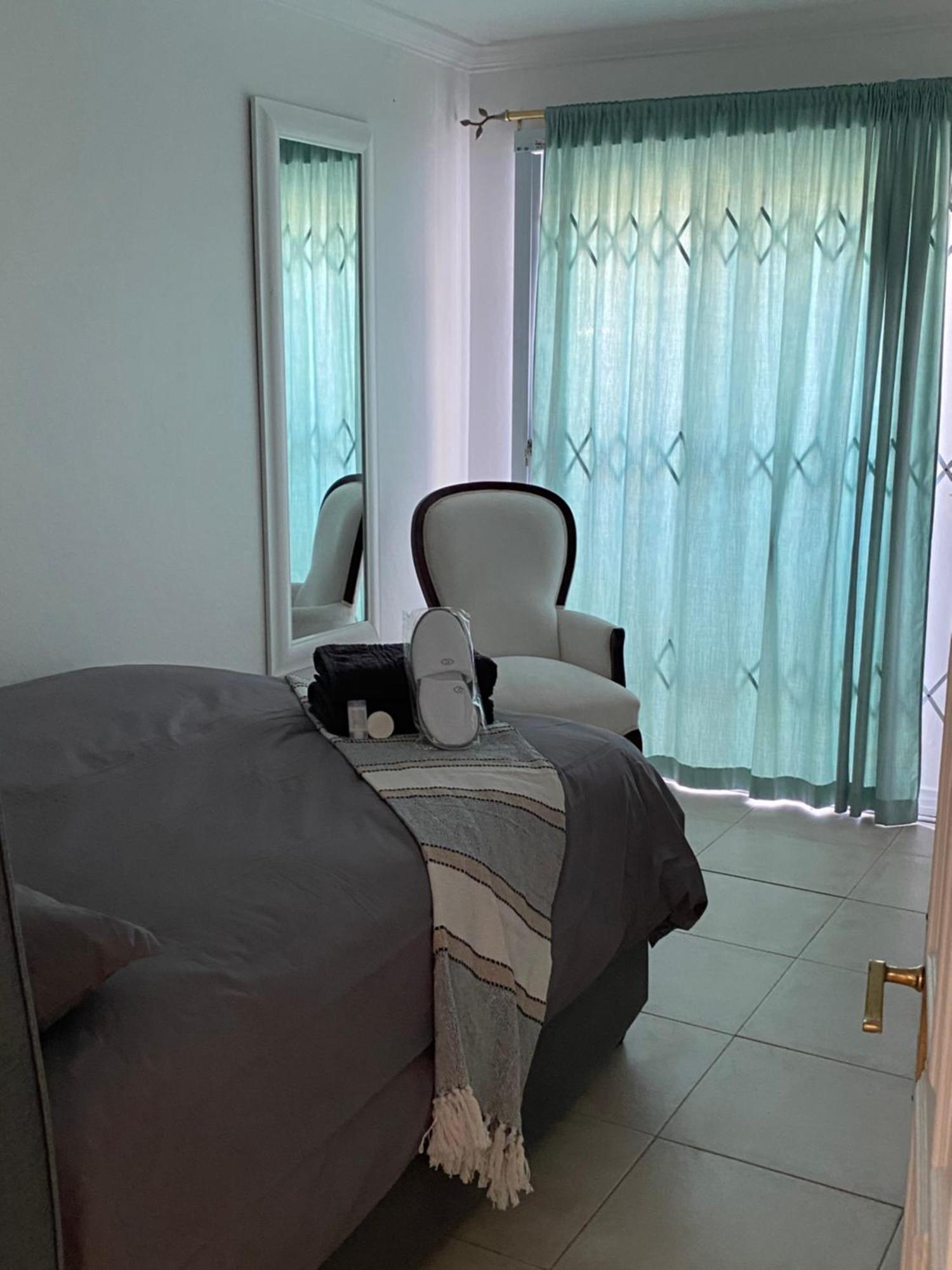 Bed And Breakfast Villa Livadia Cape Town Ngoại thất bức ảnh